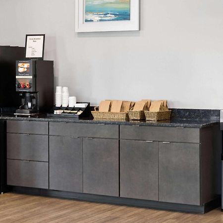 Days Inn Of Frederick By Wyndham Exteriér fotografie
