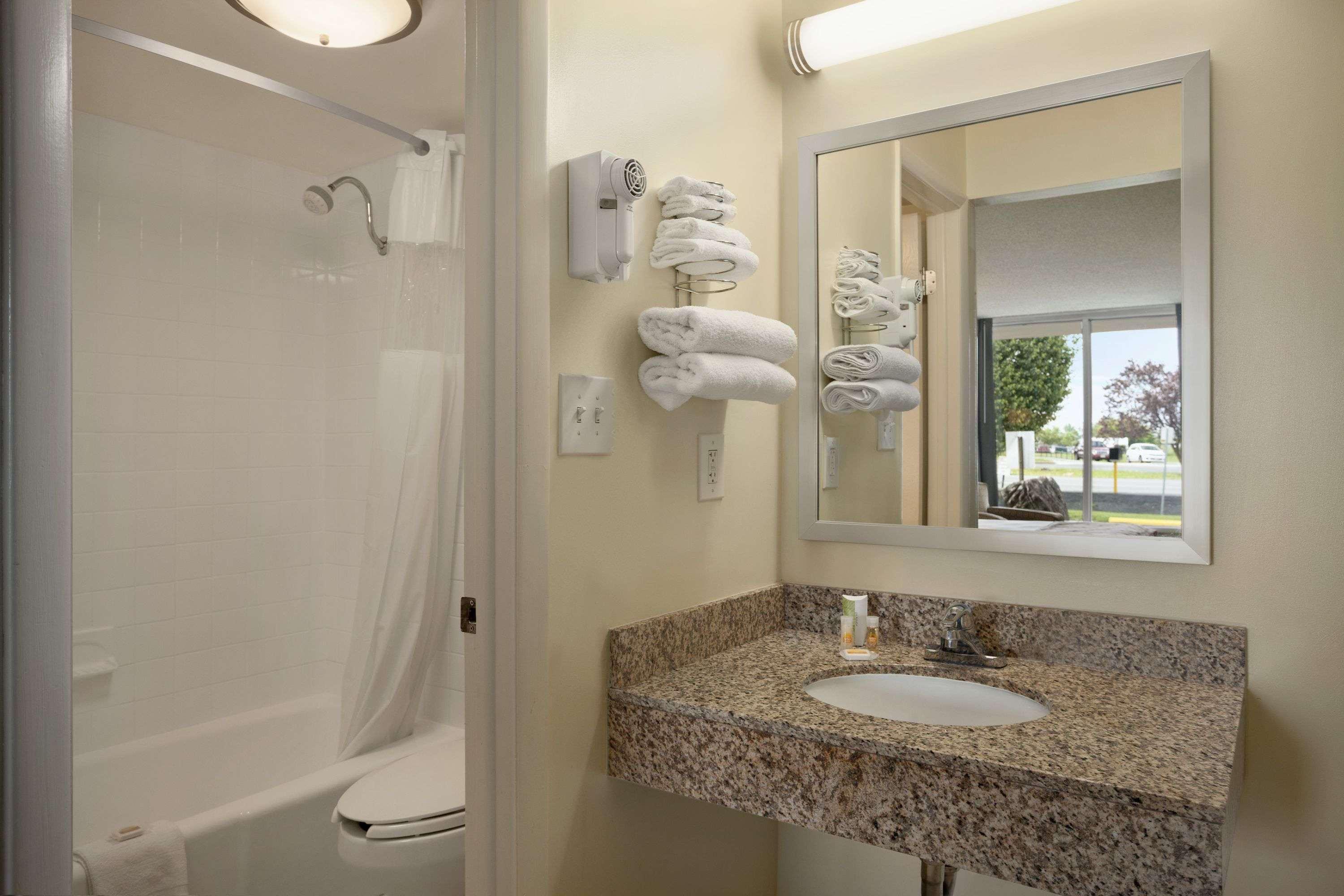 Days Inn Of Frederick By Wyndham Exteriér fotografie