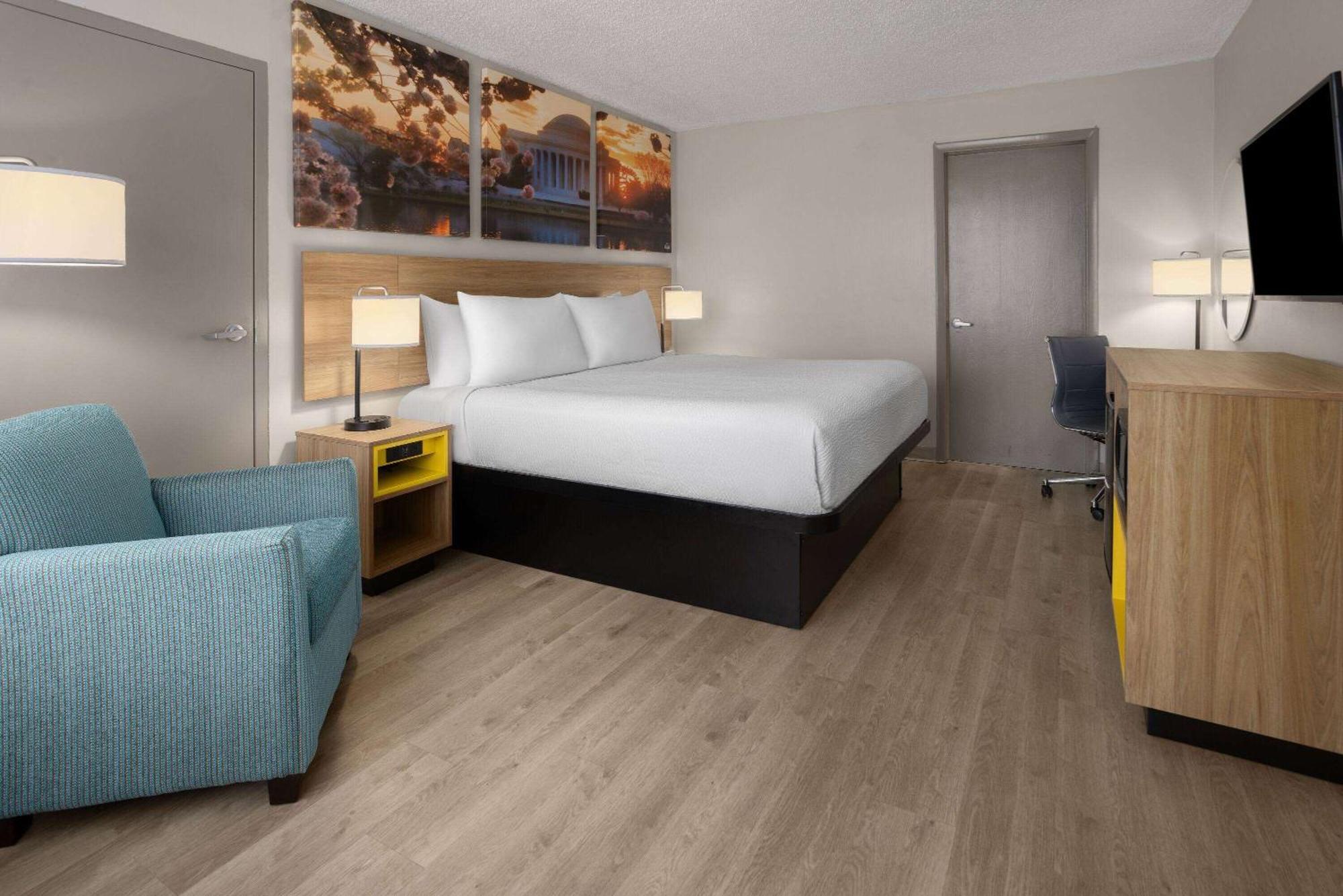 Days Inn Of Frederick By Wyndham Exteriér fotografie