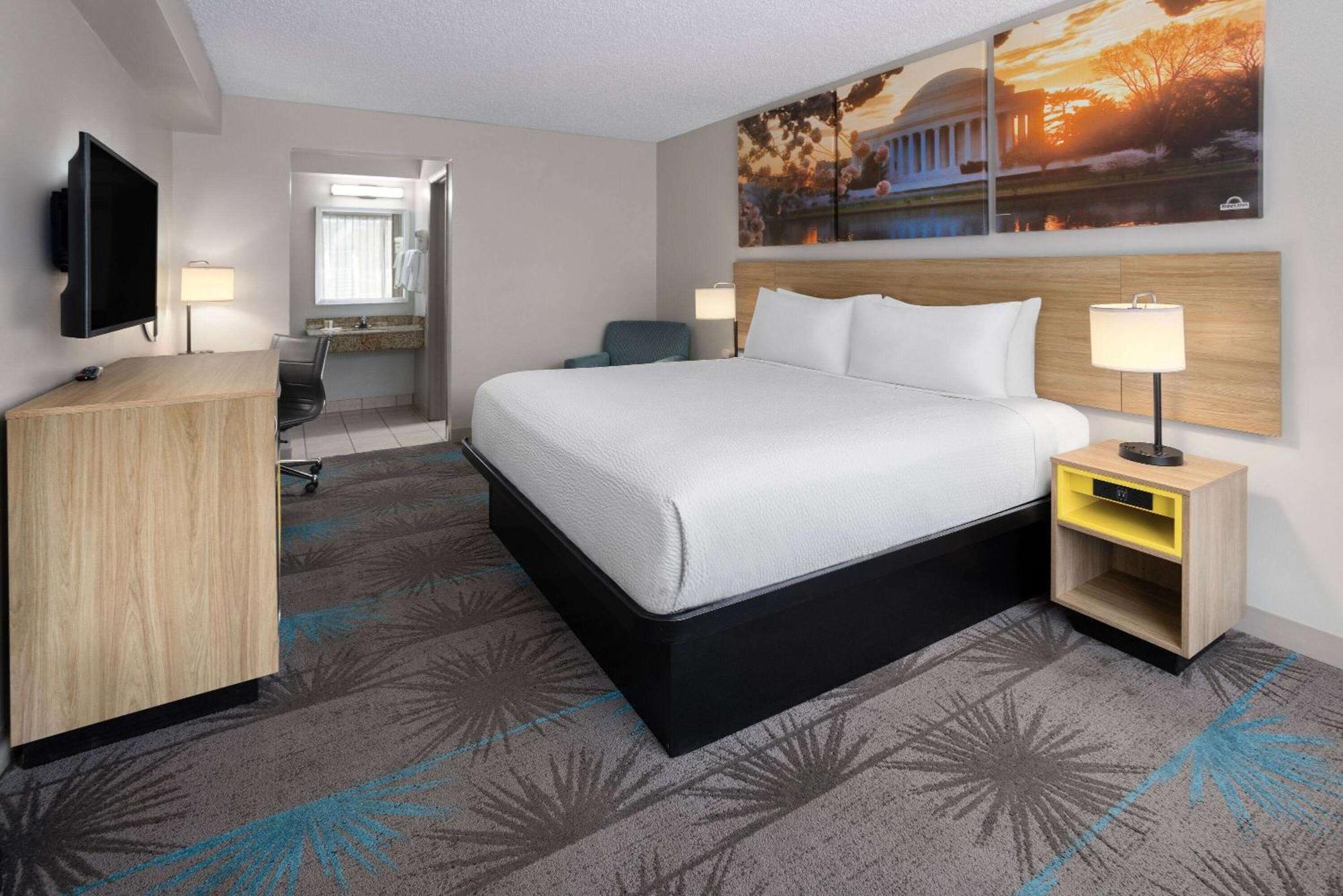 Days Inn Of Frederick By Wyndham Exteriér fotografie